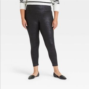 Ava & Viv Faux Leather High Waisted Legging Liquid Shine Black Size 2x NWT